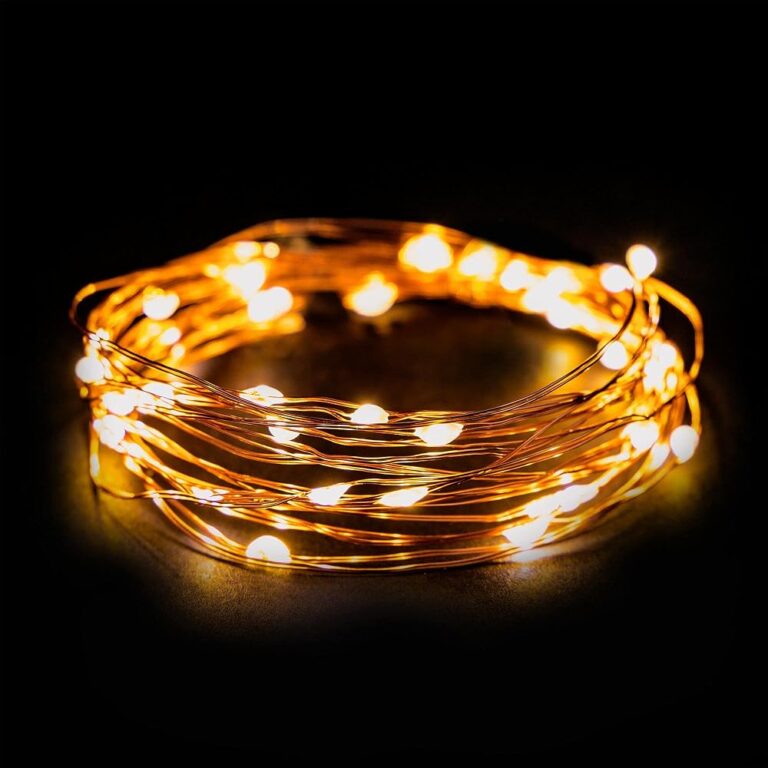 Catena micro LED EMOS da 4 metri con 40 LED bianco caldo su filo di rame, con spina