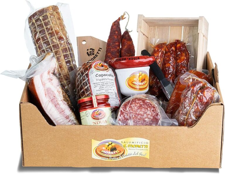 Cesta in cartone Moretti con salumi calabresi, capocollo, pancetta, nduja e tagliere