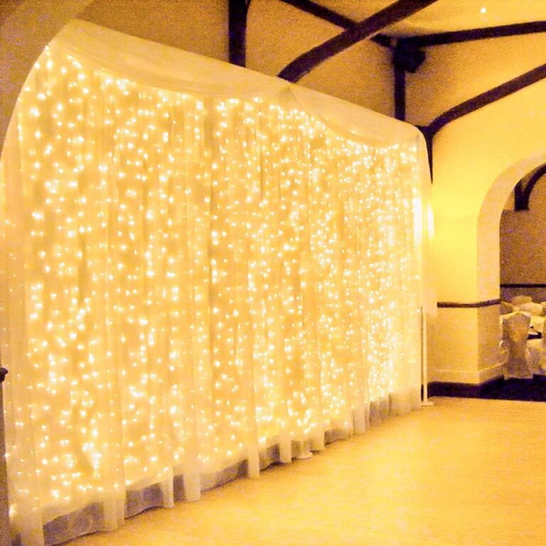 Tenda luminosa Zorela 6x3 metri con 600 LED bianco caldo per finestre e pareti